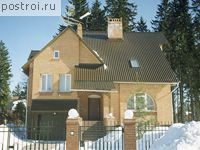 J-323-1K проект двухэтажного дома из кирпича с цоколем и гаражом размером 13 на 14 